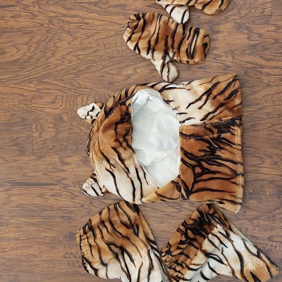 Tiger costume - Picture 3 of 8